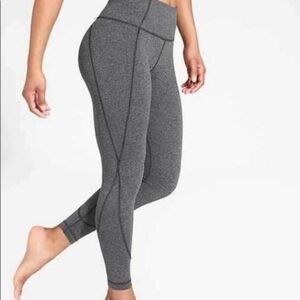 ATHLETA High Rise Salutation 7/8 Leggings Gray & Black Small